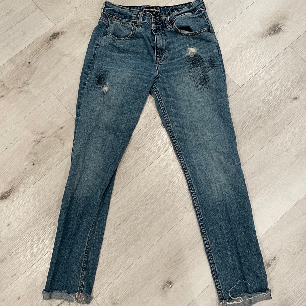 Abercrombie & Fitch Mid Rise Distress Jeans